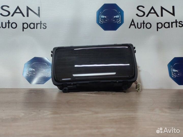 Подстаканник Bmw 5 F10 N52B25 2011