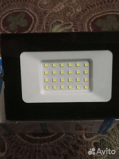 Прожектор светодиодный, лампочки