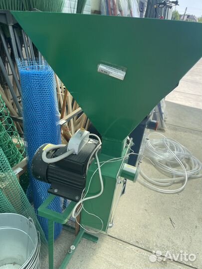 Зернодробилка