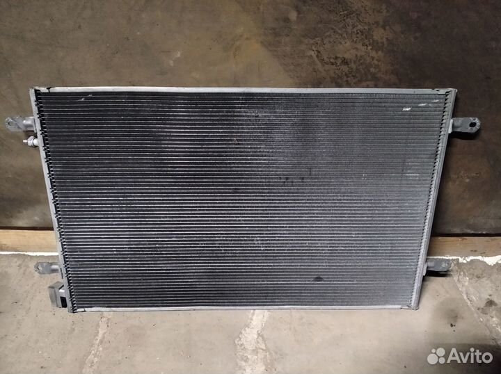 Радиатор кондиционера Audi A6 C6 4F0260401E