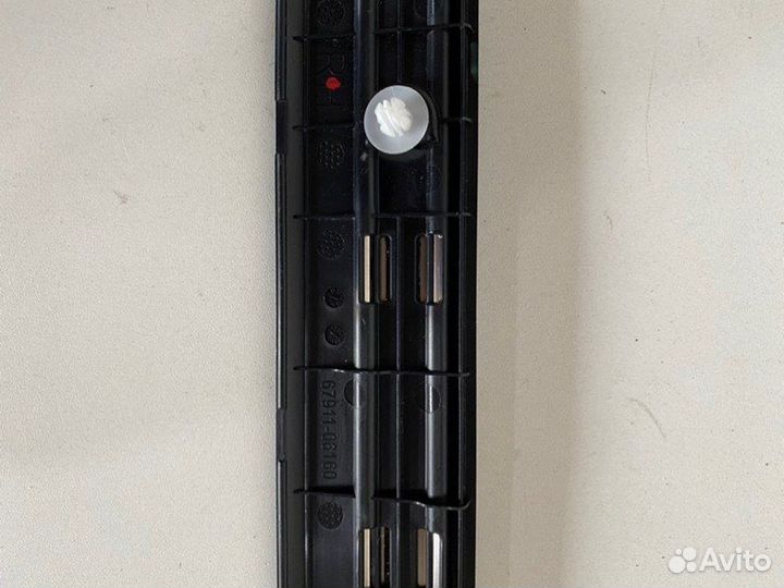 Накладка порога внутренняя передняя правая Toyota