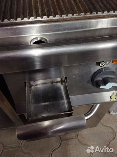 Жарочная поверхность с подставкой