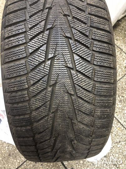 Hankook Winter I'Cept IZ2 255/35 R19
