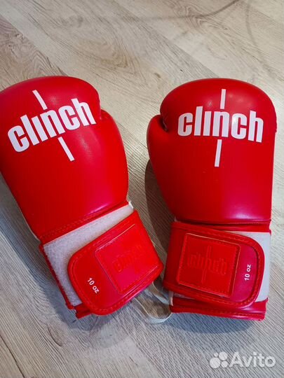 Боксерские перчатки