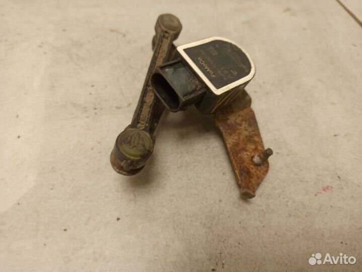 Датчик уровня подвески 31300178