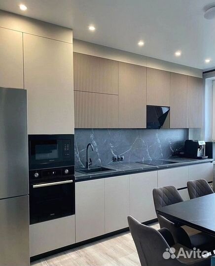 Кухня угловая с островом