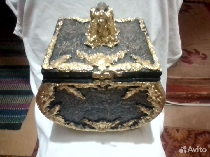 Шкатулка для украшений