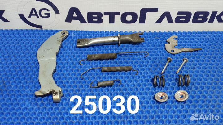 Ремкомплект стояночного тормоза Nissan Juke