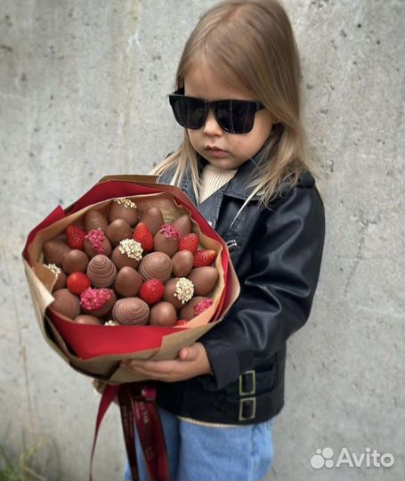 Клубника в шоколаде букет