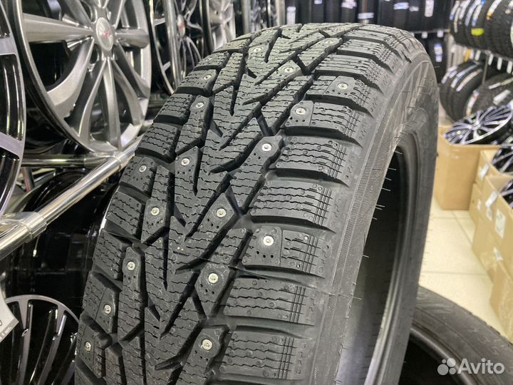 Ikon Tyres Nordman 7 215/45 R17