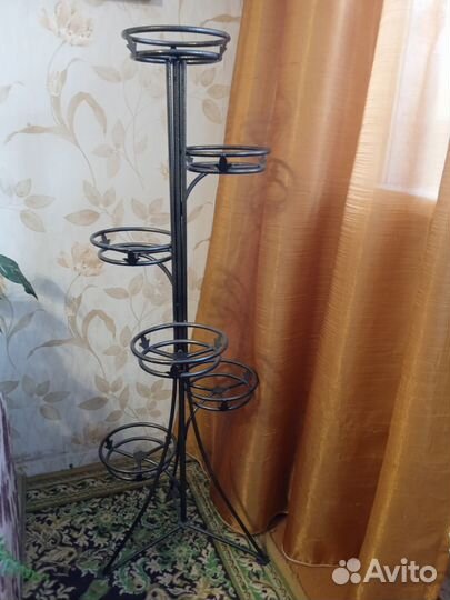 Стойка для цветов напольная