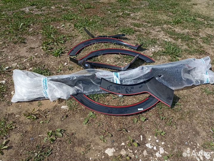 Пластиковые молдинги X-Ray 1, 2017