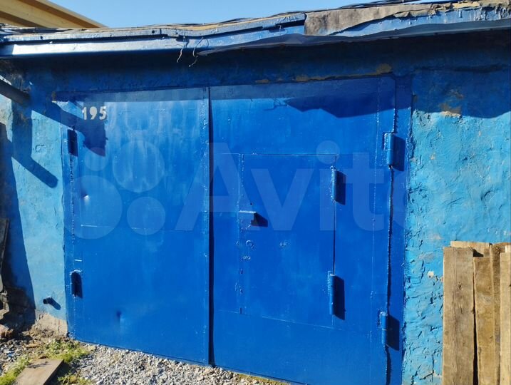 Гараж, > 30 м²