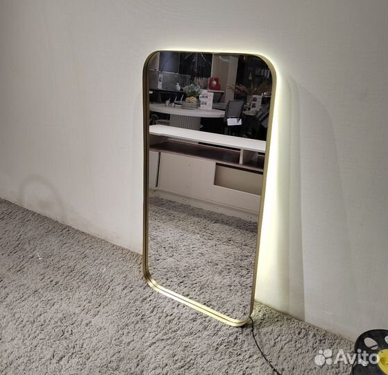 Зеркало с подсветкой