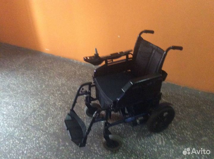 Коляска инвалидная с электроприводом