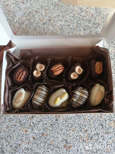 Финики в бельгийском шоколаде