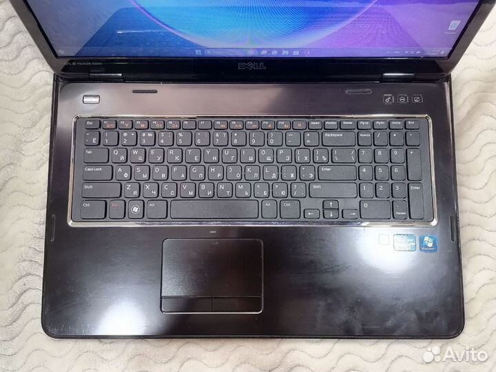 Ноутбук Dell inspiron n7110