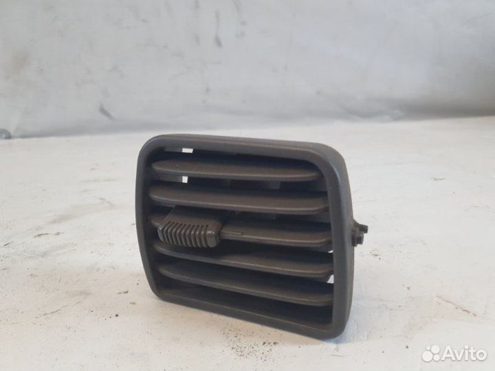 Дефлектор в торпеду Hyundai Accent