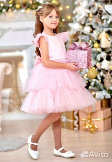 Праздничное платье и туфли