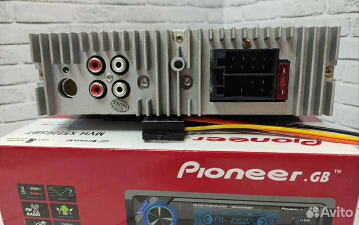 Магнитола pioneer с bluetooth (новая)