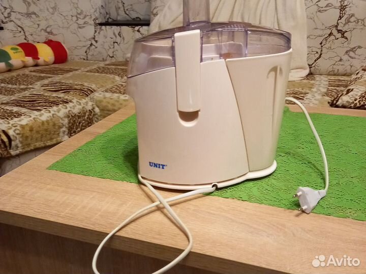 Соковыжималка электрическая