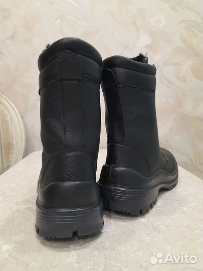 Новые зимние армейские берцынатуральный мех р.44