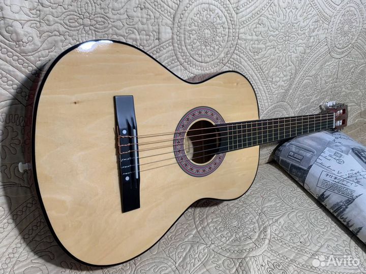 Гитара б/у + чехол