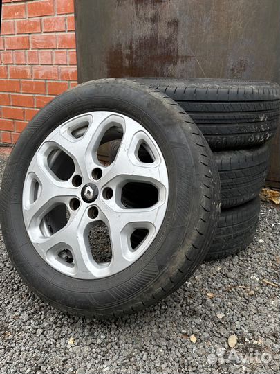 Goodyear EfficientGrip Performance 2 215/60 R17 96H