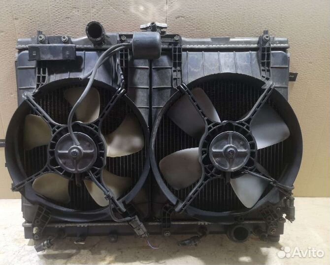 Радиатор двс Honda Legend KA9 C35A