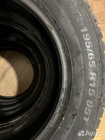 Kumho WinterCraft Ice Wi51 195/65 R15 95T