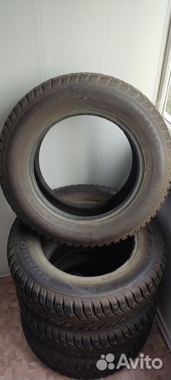 Kumho I'Zen KW22 215/65 R16