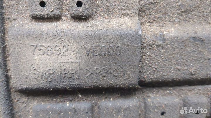 Защита моторного отсека Nissan Elgrand, 2000