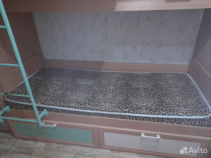 Двухъярусная кровать бу