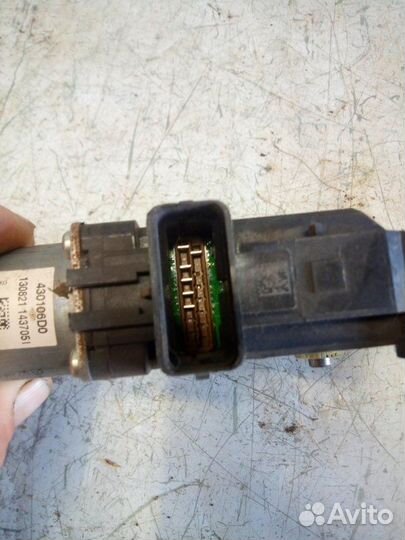 Мотор стеклоподъемника задний левый Volkswagen