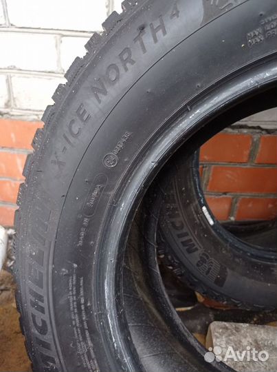 Michelin X-Ice North 4 215/65 R16 102T