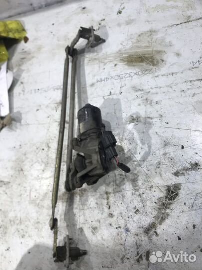 Моторчик стеклоочистителя передний Daewoo Leganza