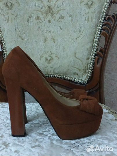 Женская обувь