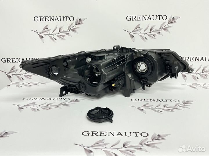 Фара левая Honda Accord 8 ксенон 2008-2011