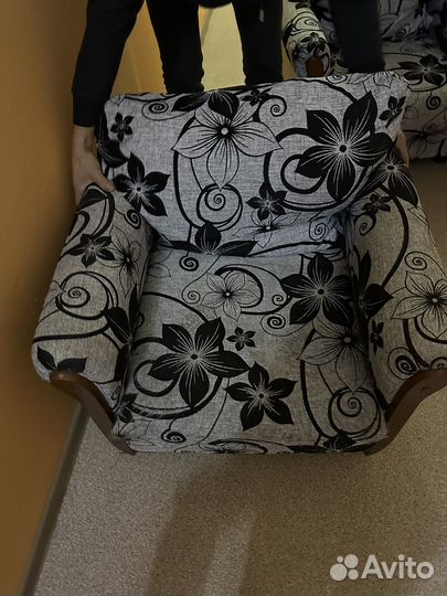 Диван и 2 кресла