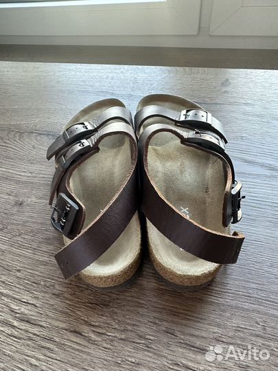 Сандали в стиле birkenstock