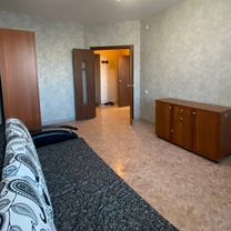 2-к. квартира, 49,2 м², 7/10 эт.