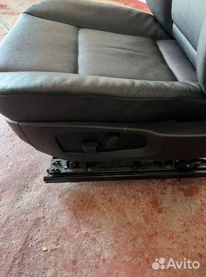 Передние сиденья bmw e60