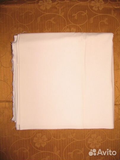 Отрез молочного цвета 3,1х1,5 м