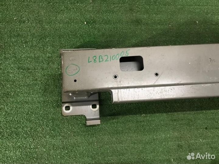 Усилитель переднего бампера Land Rover Defender