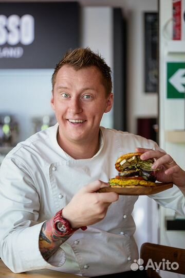 Открытие кафе, обновление меню, обучение персонала