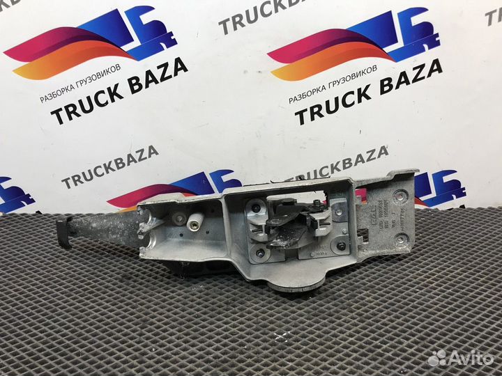 1925894 Кронштейн крепления кулисы Daf XF106