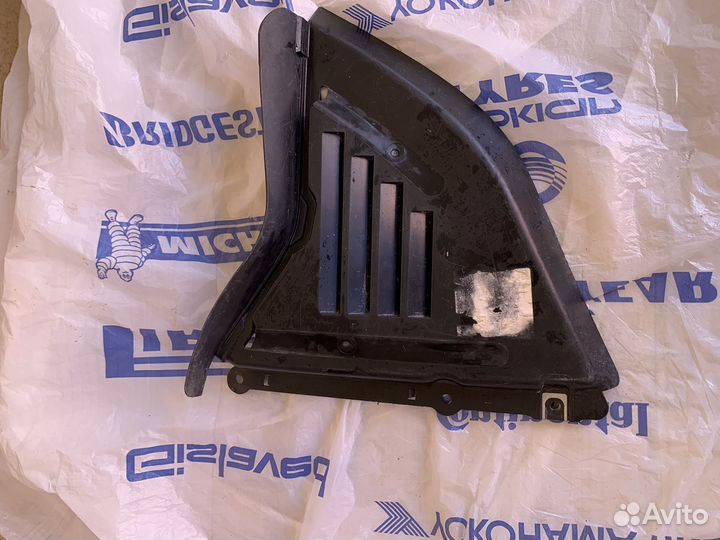 Пыльник правый BMW 6 - серия, E63