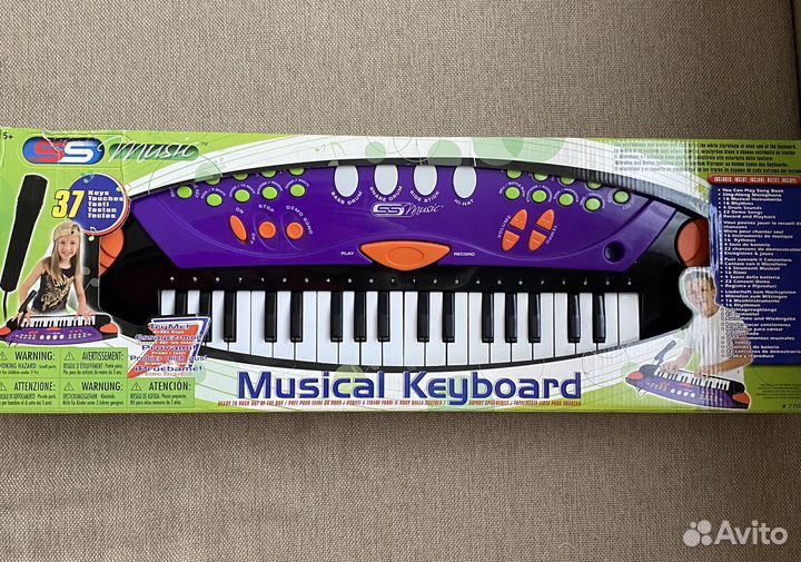 Игрушечный синтезатор