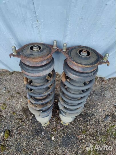 Стойки амортизационные задние Subaru Outback B13