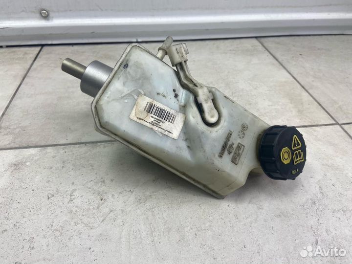 Главный тормозной цилиндр Ford Focus 2